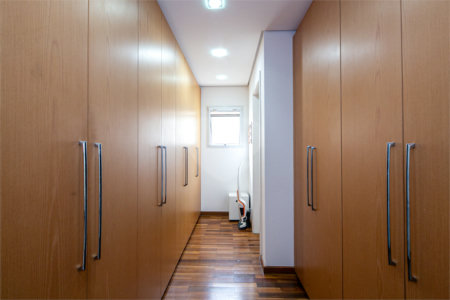 Casa à venda com 5 quartos, sendo 4 suítes, no condomínio Villa de Monterey, São Paulo - SP