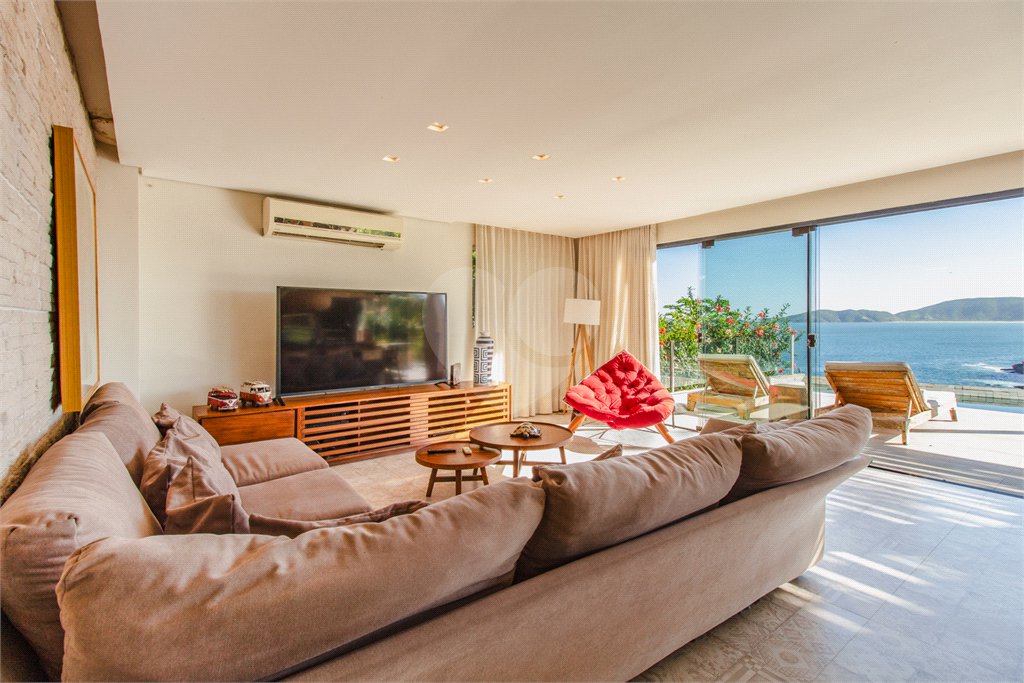 Casa à venda com 4 suítes em Albatroz, Armação dos Búzios, RJ