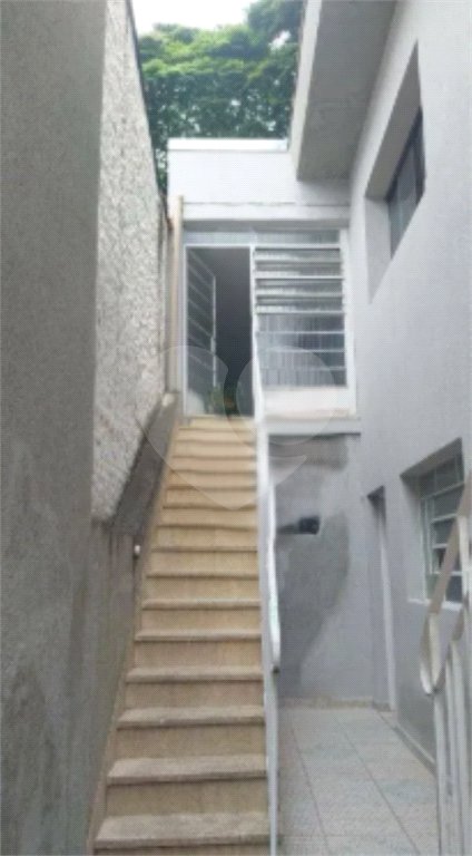 Sobrado à venda com 5 quartos, sendo 2 suítes,  em Parque São Domingos, São Paulo, SP