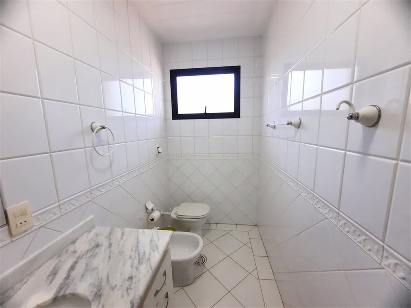 Apartamento Residencial à venda, Balneário Cidade Atlântica, Guarujá - AP1137.