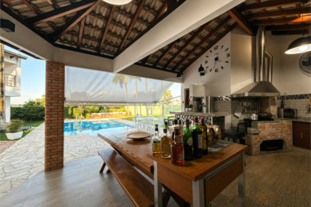 Casa à venda com 5 suítes no condomínio Parque Village Castelo, Itu - SP