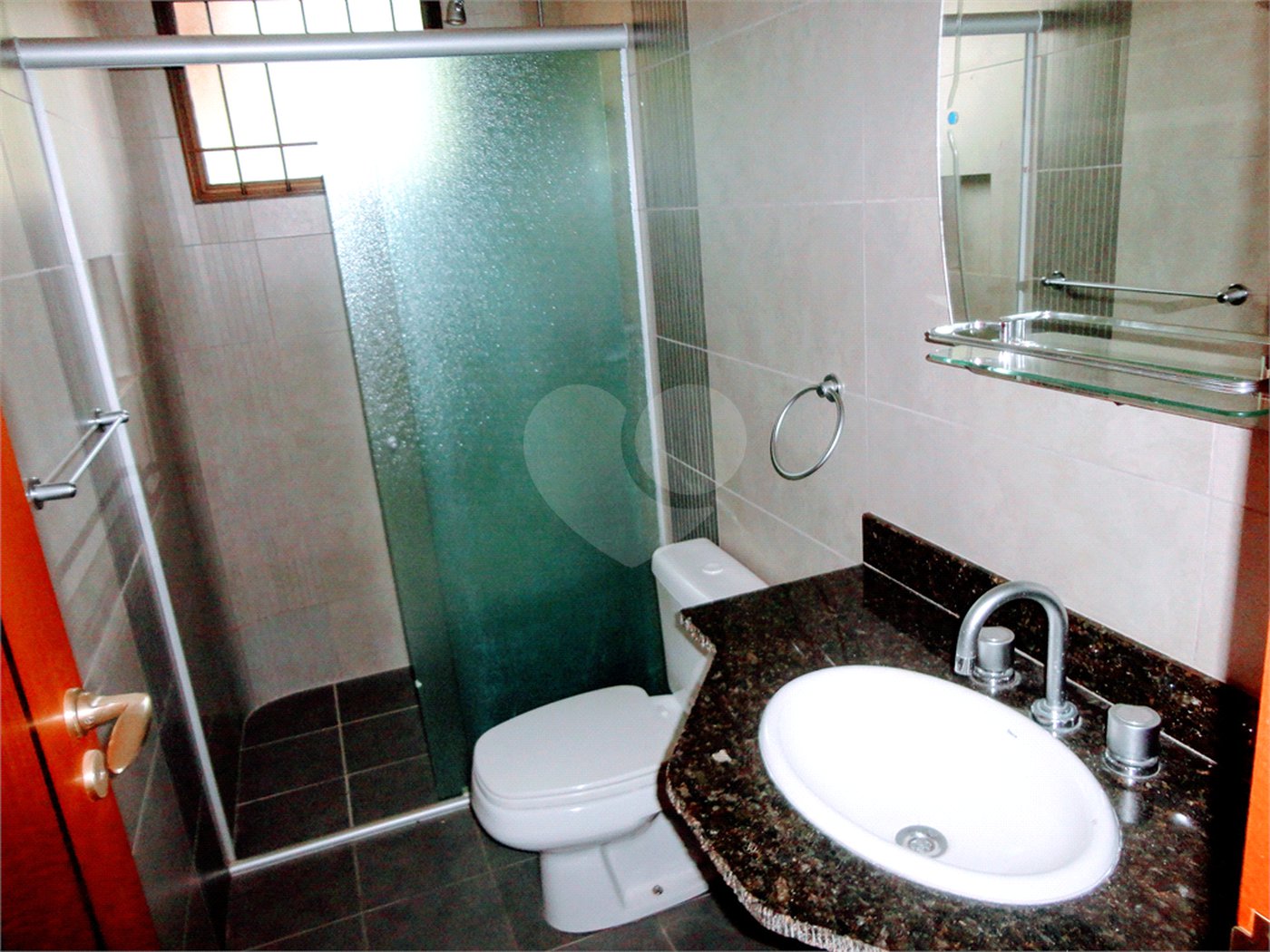 Casa à venda com 4 suítes no condomínio Estância Marambaia, Vinhedo - SP