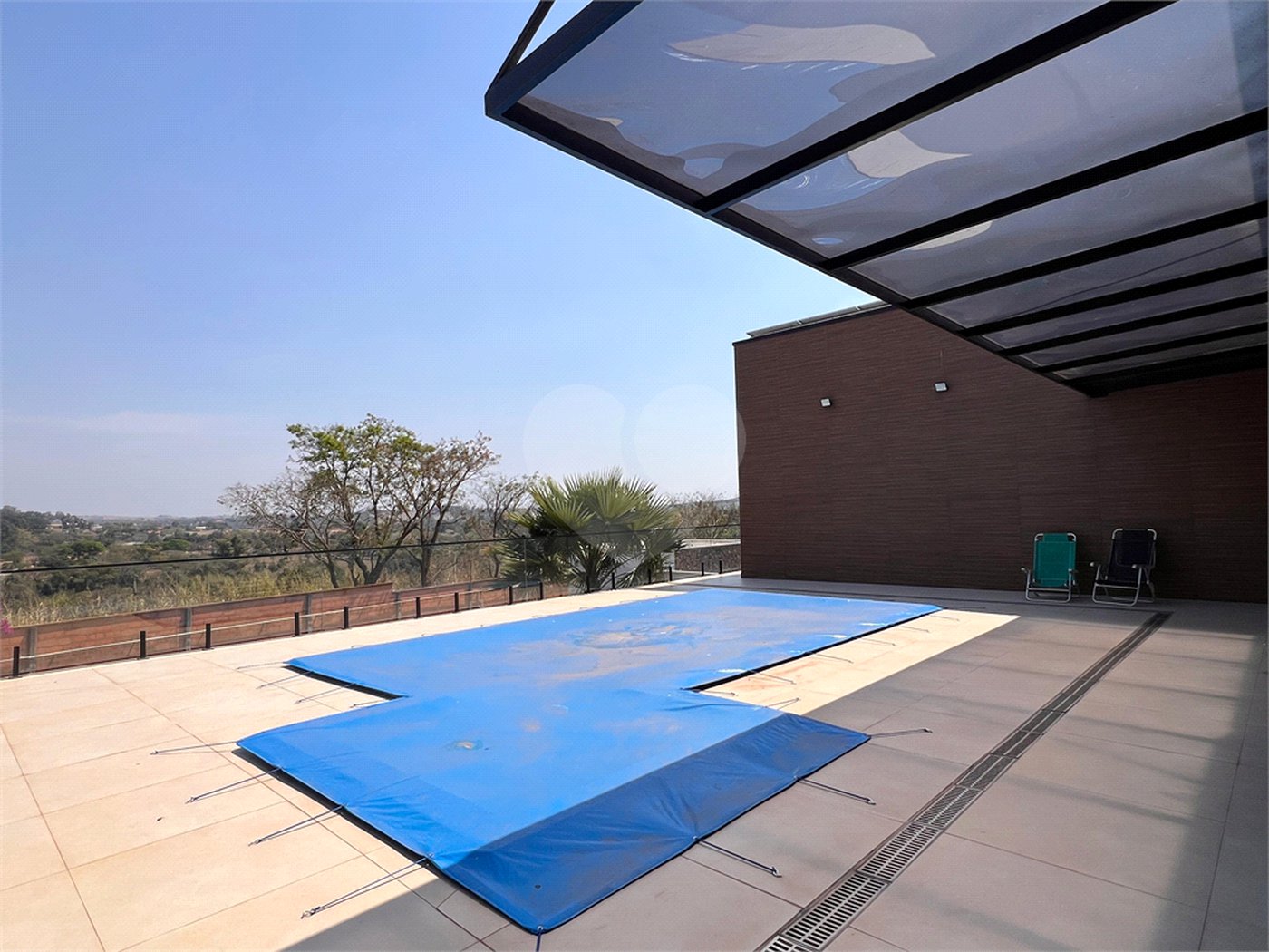 Casa à venda com 3 quartos, sendo 2 suítes, no condomínio Terras de Mont Serrat, Salto - SP