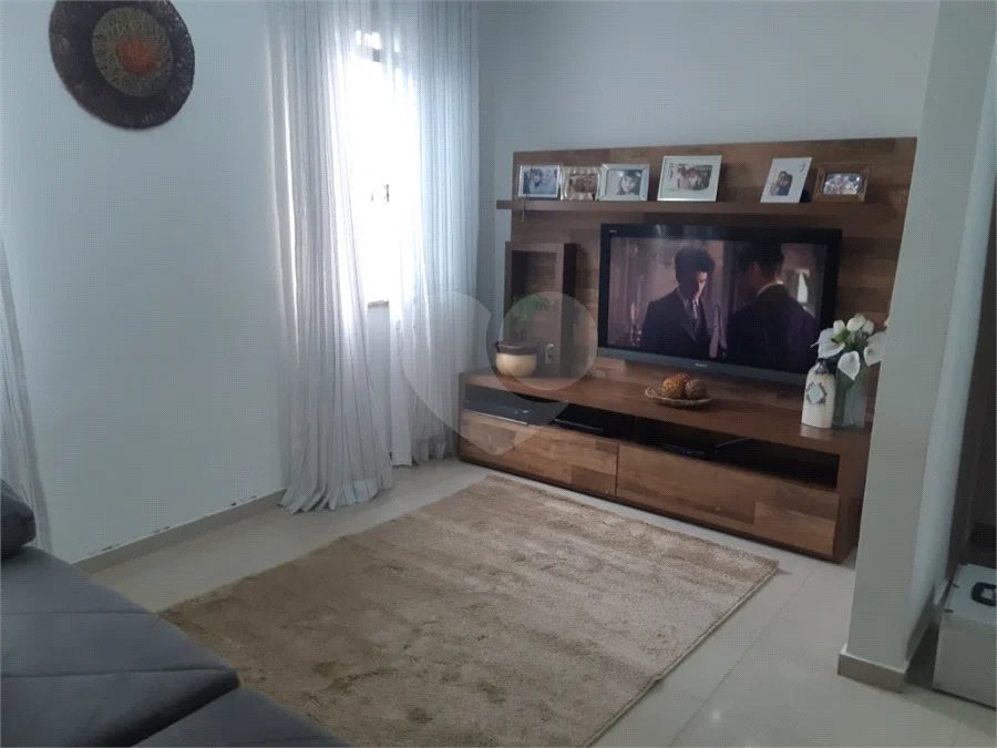 Sobrado à venda com 3 quartos, sendo 1 suíte, em Horto, São Paulo, SP