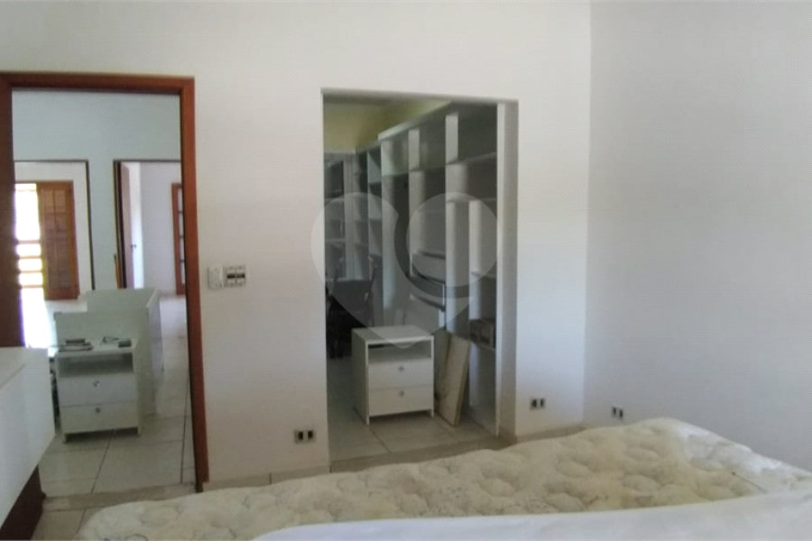 Casa à venda com 4 quartos, sendo 2 suítes, em Barreiro, Mairiporã, SP