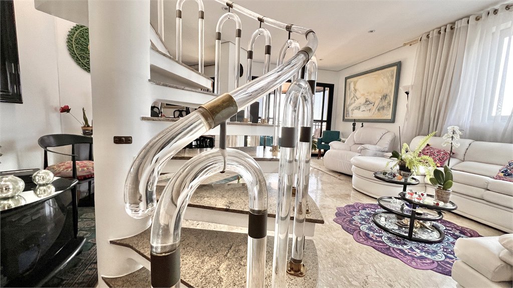 Apartamento à venda com 4 quartos, sendo 1 suíte, em Vila Mariana, São Paulo, SP