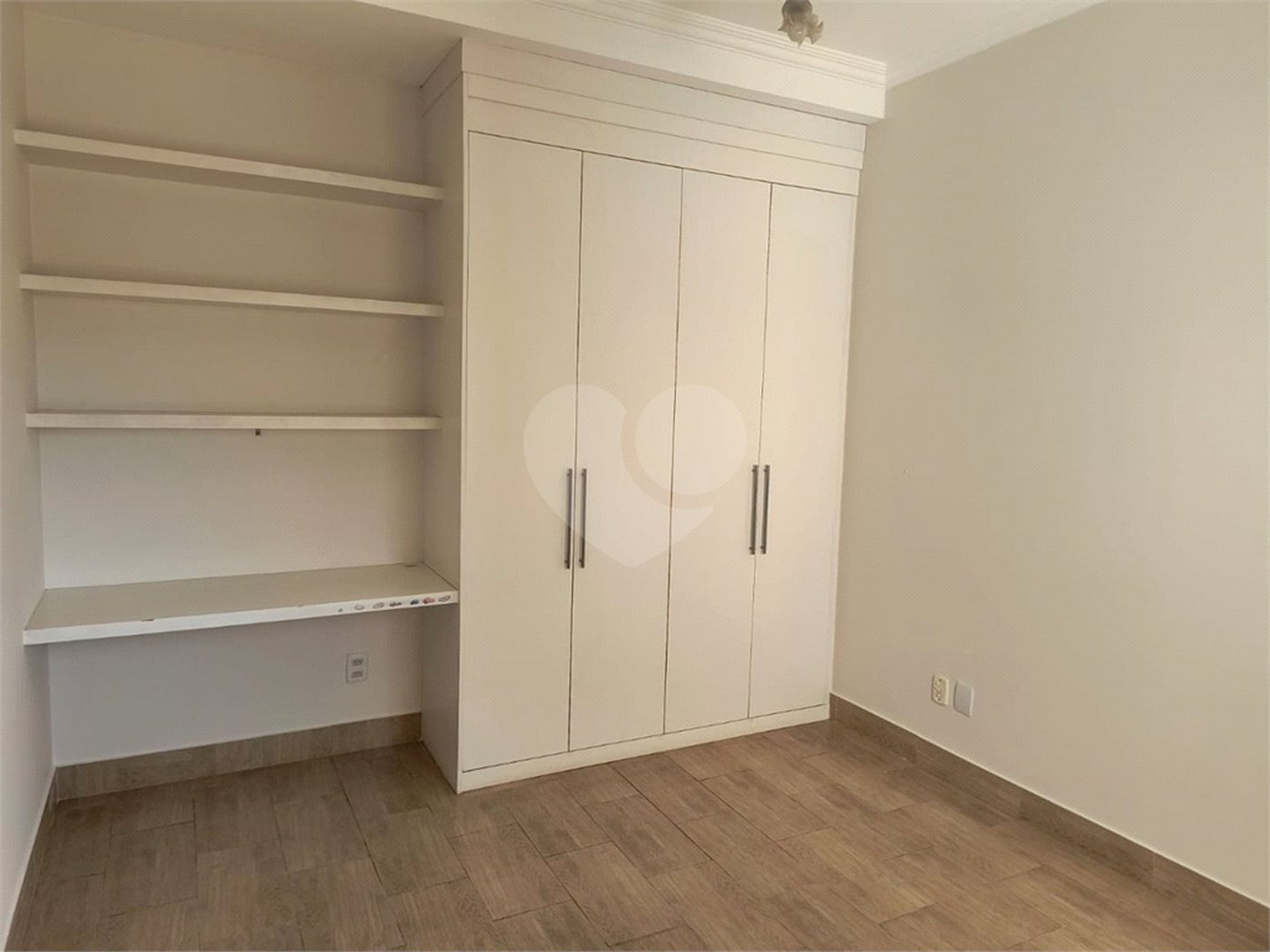 Casa à venda ou para alugar com 3 quartos, sendo 1 suíte, no condomínio Vista Verde, Indaiatuba - SP