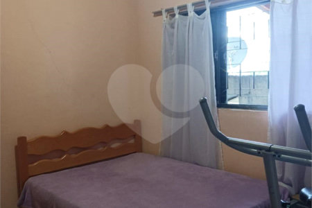 Casa à venda com 4 quartos, sendo 1 suíte,  no Centro, Salesópolis, SP