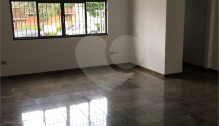 Casa à venda com 4 quartos, sendo 1 suíte,  em Loteamento Loanda, Atibaia, SP