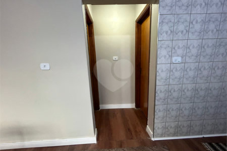 Casa à venda com 4 quartos, sendo 1 suíte, no Centro, Cravinhos, SP