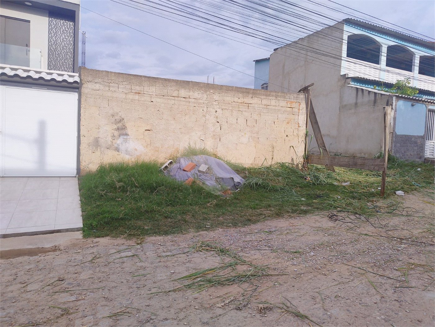Terreno à venda no condomínio Mirela, Rio de Janeiro - RJ