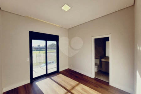 Casa à venda com 4 quartos, sendo 3 suítes, no condomínio Villa Sapezal, Indaiatuba - SP