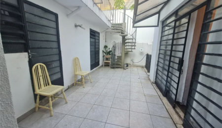 Casa à venda com 3 quartos, sendo 1 suíte, em Pinheiros, São Paulo, SP