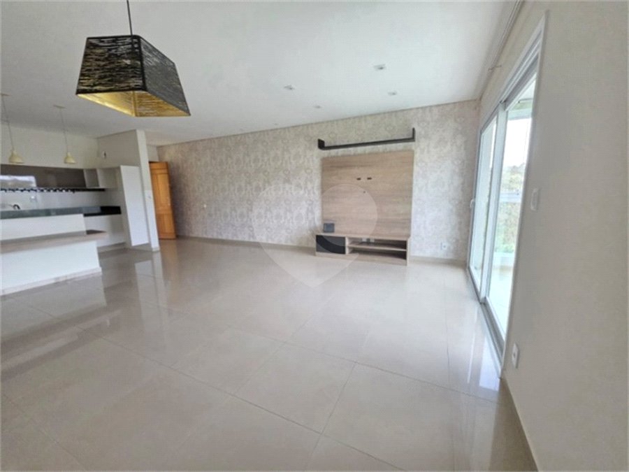 Apartamento à venda ou para alugar com 3 suítes no Centro, Vinhedo, SP