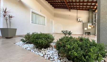 Casa à venda com 3 quartos, sendo 1 suíte,  em Jardim Paulista, Atibaia, SP