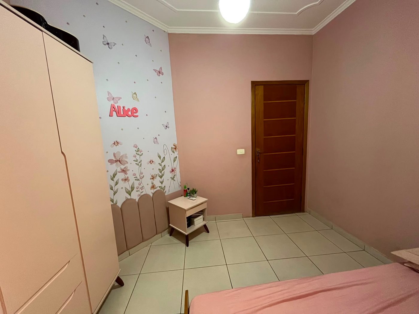 Casa à venda com 4 quartos, sendo 1 suíte,  em Vila Nova, Três Lagoas, MS