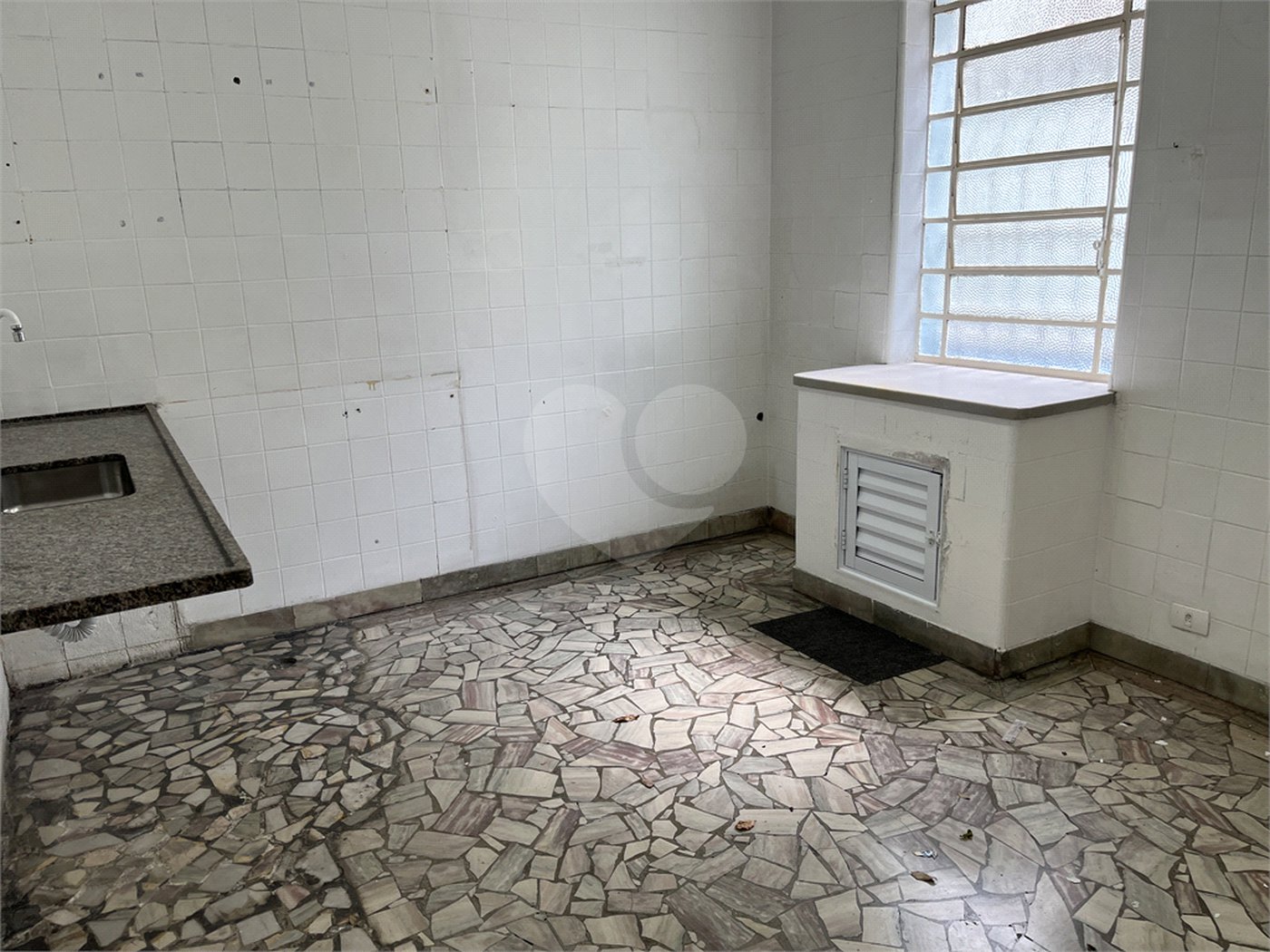 Sobrado à venda com 4 quartos, sendo 1 suíte, em Liberdade, São Paulo, SP
