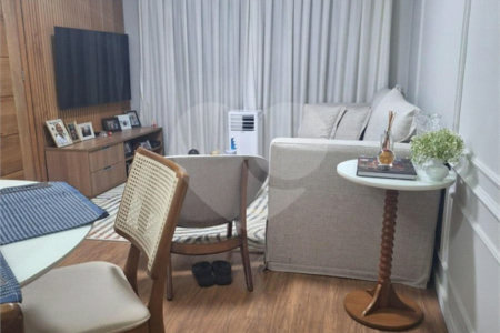 Casa à venda com 3 quartos em Jardim Trussardi, São Paulo, SP