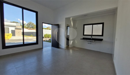 Casa de Vila à venda com 3 quartos, sendo 1 suíte, em Caetetuba, Atibaia, SP