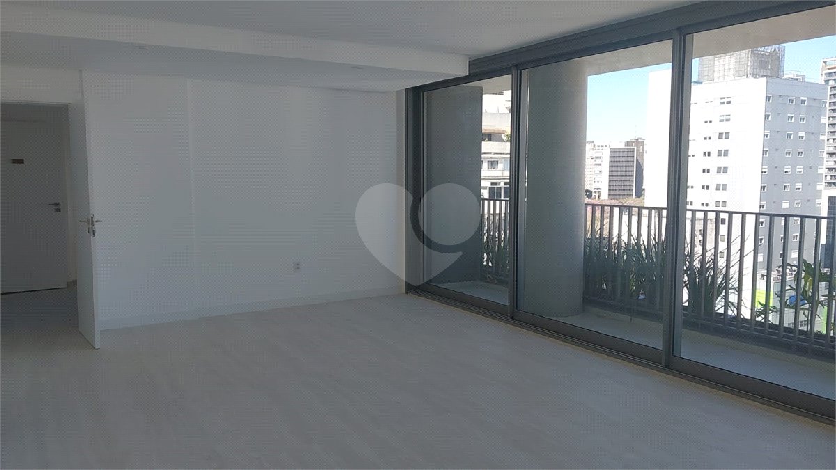 Apartamento à venda com 3 suítes em Consolação, São Paulo, SP