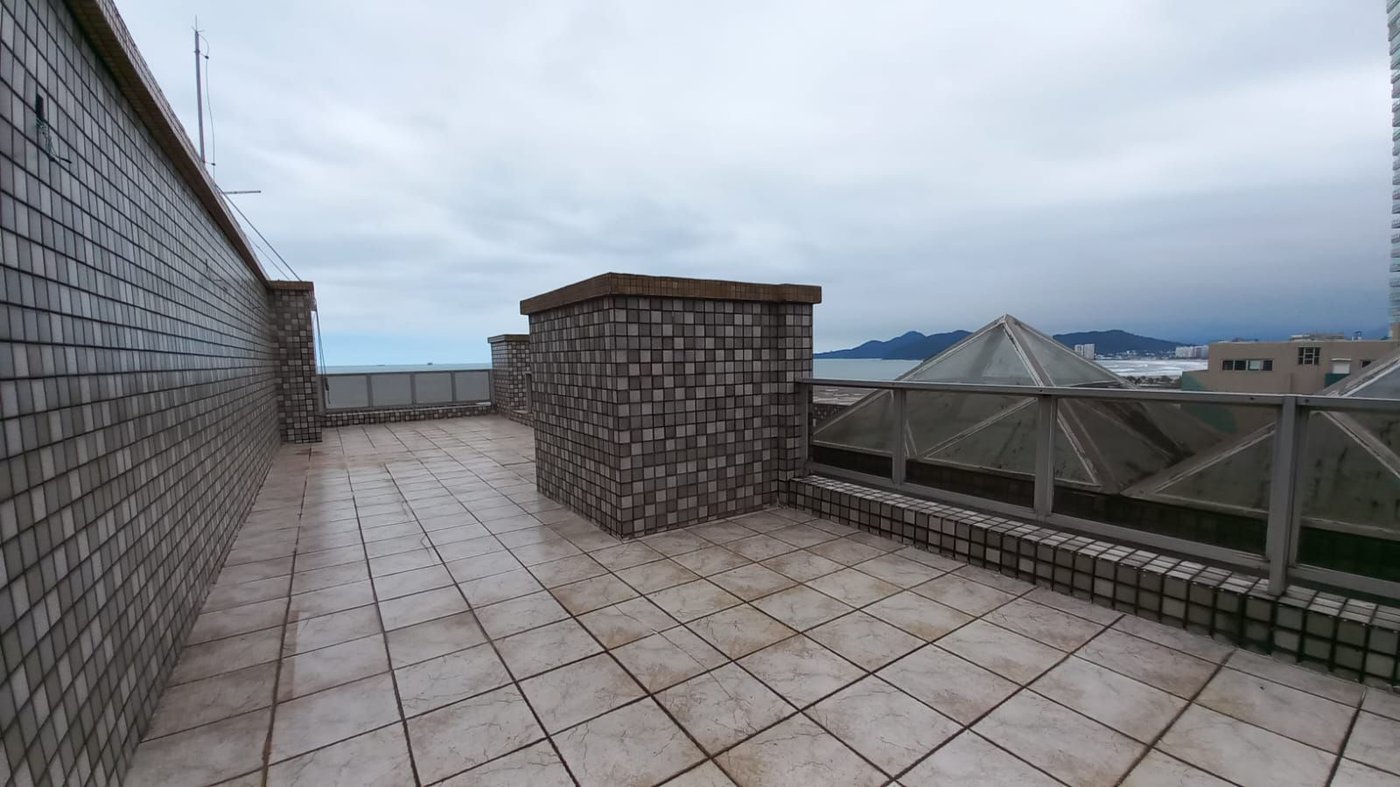 Cobertura com 4 dormitórios à venda, 380 m² por R$ 4.999.999,00 - Gonzaga - Santos/SP
