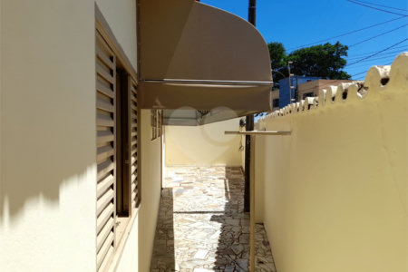 Casa à Venda na Vila Costa do Sol - São Carlos.