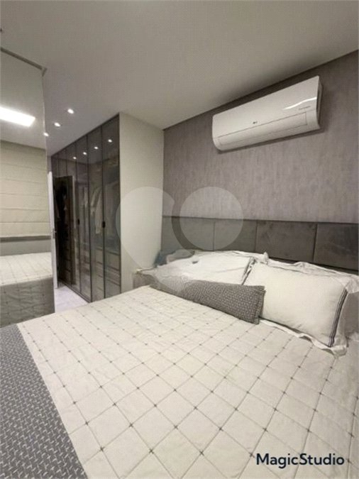 Apartamento com 120m², 3 dormitórios, sendo 3 suítes, 2 vagas de garagem, à venda no Tatuapé.