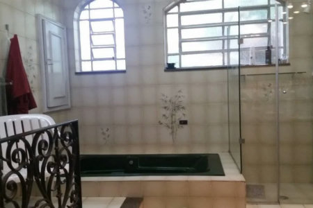 Casa à venda com 3 quartos, sendo 1 suíte, em Butantã, São Paulo, SP