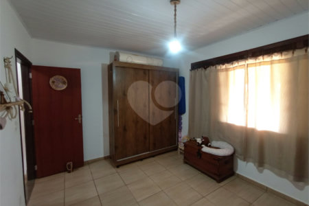Casa à venda com 3 quartos, sendo 1 suíte,  em Estância Conceição, Itapetininga, SP