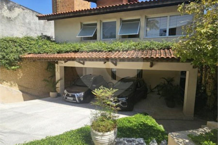 Casa à venda com 3 suítes em Jardim Vitória Régia, São Paulo, SP