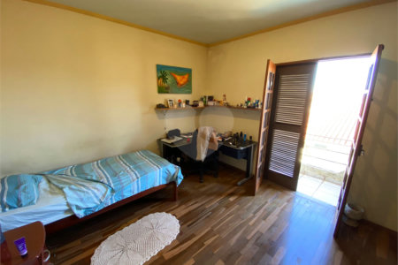 Casa/sobrado para venda com piscina no Santa Felícia Jardim
