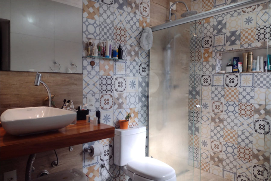 Casa à venda com 4 quartos, sendo 2 suítes, em Vila Gustavo, São Paulo, SP