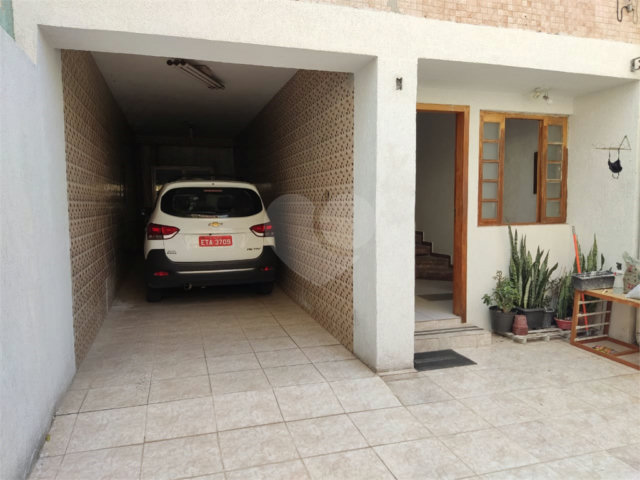 Sobrado à venda ou para alugar com 4 quartos, sendo 2 suítes,  em Santana, São Paulo, SP