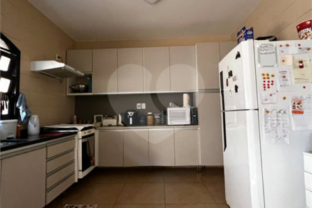 Sobrado à venda com 3 quartos, sendo 2 suítes,  em Alto Ipiranga, Mogi das Cruzes, SP