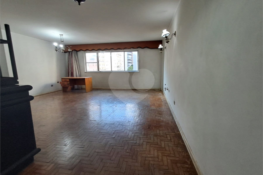 Apartamento à venda com 3 quartos, sendo 1 suíte,  em Paraíso, São Paulo, SP