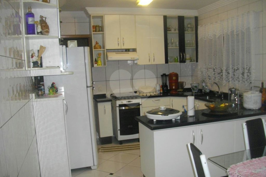 Sobrado à venda com 3 quartos, sendo 1 suíte, em Vila Nova Cachoeirinha, São Paulo, SP