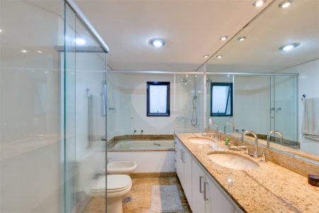 Apartamento à venda ou para alugar com 4 suítes em Alto da Boa Vista, São Paulo, SP