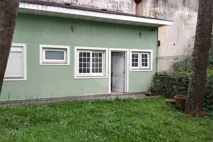 Sobrado à venda com 4 quartos, sendo 1 suíte, em Jardim Floresta, São Paulo, SP