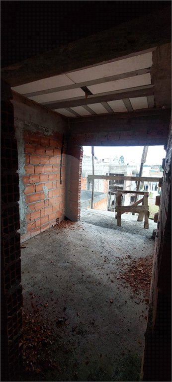 Terreno à venda com 3 quartos, sendo 1 suíte, no condomínio Lago dos Pássaros, Cotia - SP