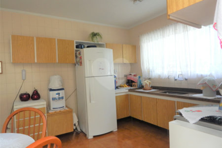 Sobrado à venda com 4 quartos, sendo 1 suíte, em Chácara Santo Antônio (zona Sul), São Paulo, SP