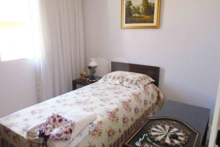 Casa à venda com 5 quartos, sendo 2 suítes, em Jardim Prudência, São Paulo, SP