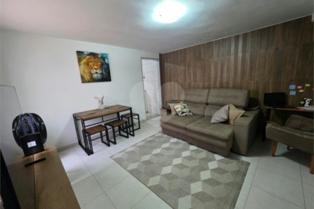 Sobrado à venda com 6 quartos, sendo 3 suítes, em Santa Teresinha, São Paulo, SP