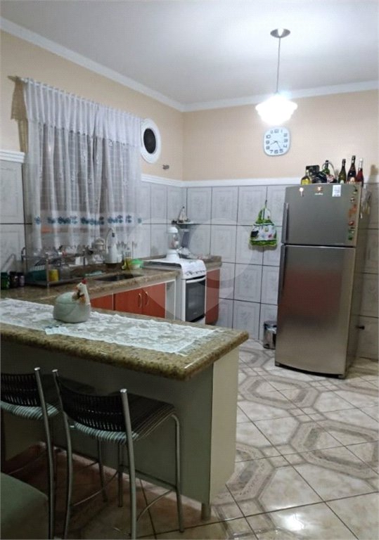 Casa à venda com 4 quartos, sendo 1 suíte, em Cidade Kemel, Poá, SP