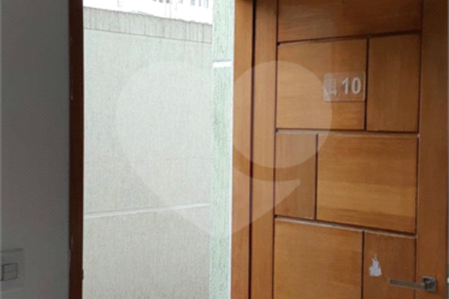 Casa à venda ou para alugar com 3 quartos, sendo 2 suítes,  no condomínio Residencial Erika, São Paulo - SP