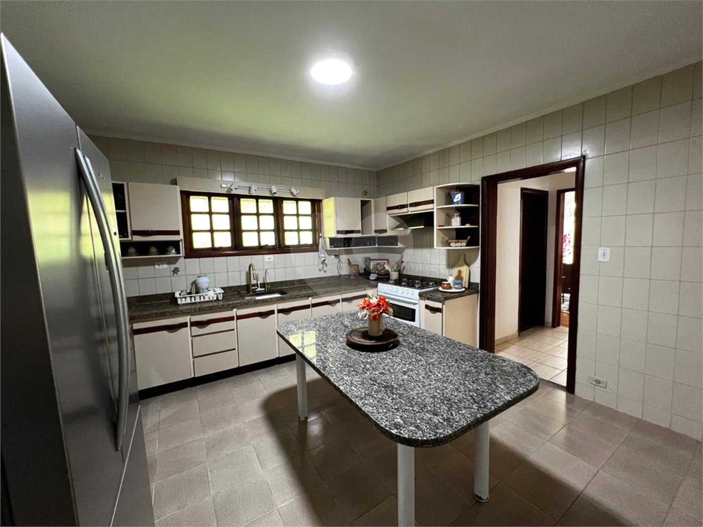 Casa à venda com 4 suítes no condomínio Alpes da Cantareira, Mairiporã - SP