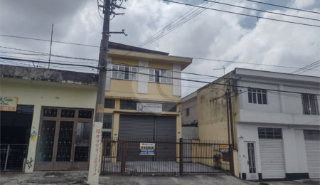 Sobrado à venda com 3 quartos, sendo 1 suíte,  em Vila Medeiros, São Paulo, SP