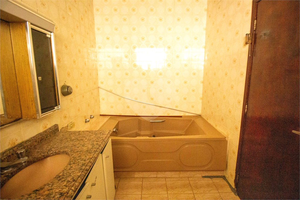 Casa à venda com 3 quartos, sendo 1 suíte, em Vila Junqueira, São Roque, SP