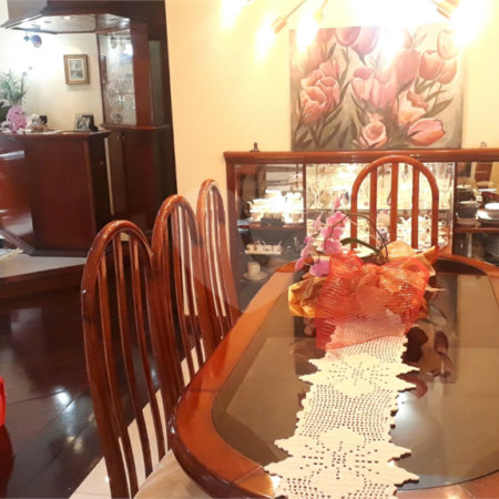 Casa à venda com 5 quartos, sendo 3 suítes,  em Vila Oliveira, Mogi das Cruzes, SP