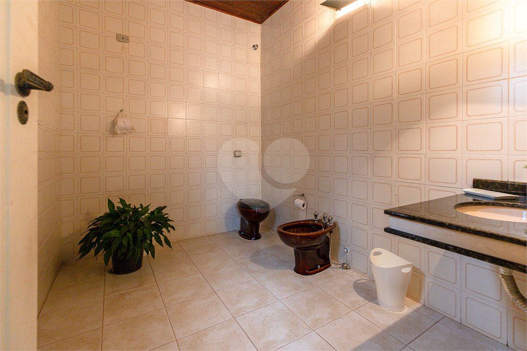 Casa à venda ou para alugar com 5 suítes no condomínio Altos de São Roque, São Roque - SP