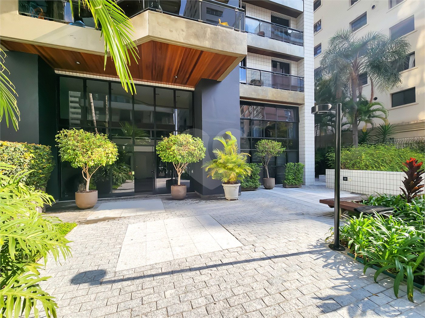 Apartamento à venda com 4 quartos, sendo 3 suítes, em Higienópolis, São Paulo, SP